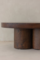 Mesa roble round totem