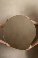 Espejo abstracto circular
